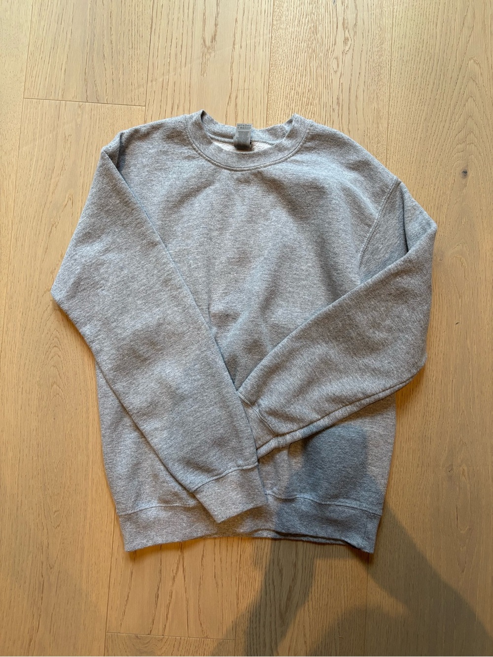 Gildan Gray Men's Crewneck Sweatshirt